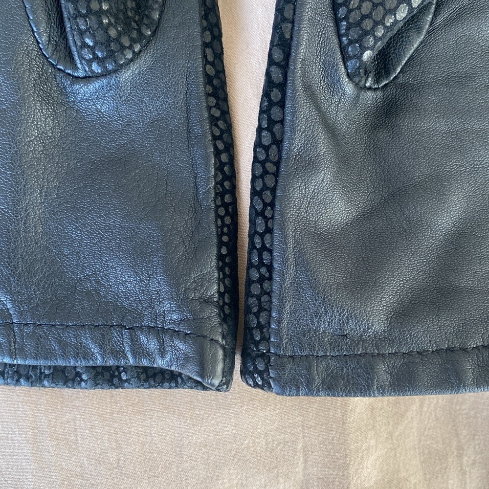 Black Leather Gloves - Picture 6 of 6
